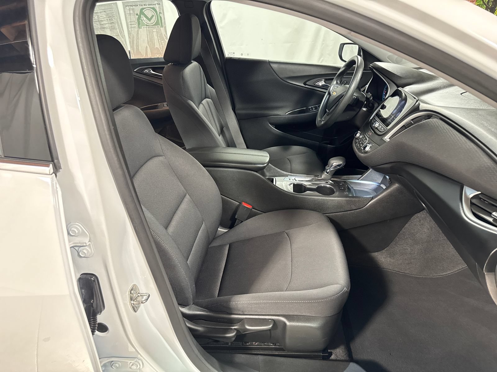 Used 2024 Chevrolet Malibu LT FWD image 26