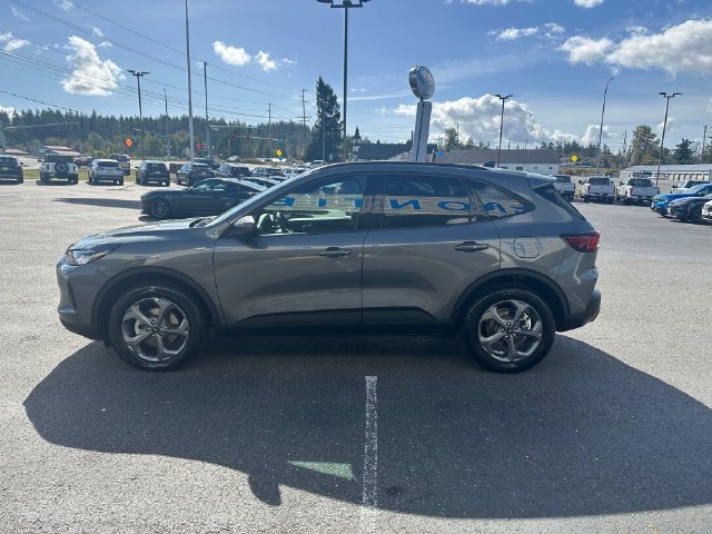 Used 2025 Ford Escape ST-Line Select AWD/4WD image 6