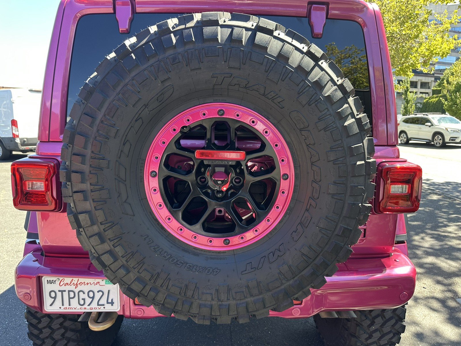 Used 2022 Jeep Wrangler Unlimited Rubicon w/ Xtreme Recon 35" Tire Package AWD/4WD image 19