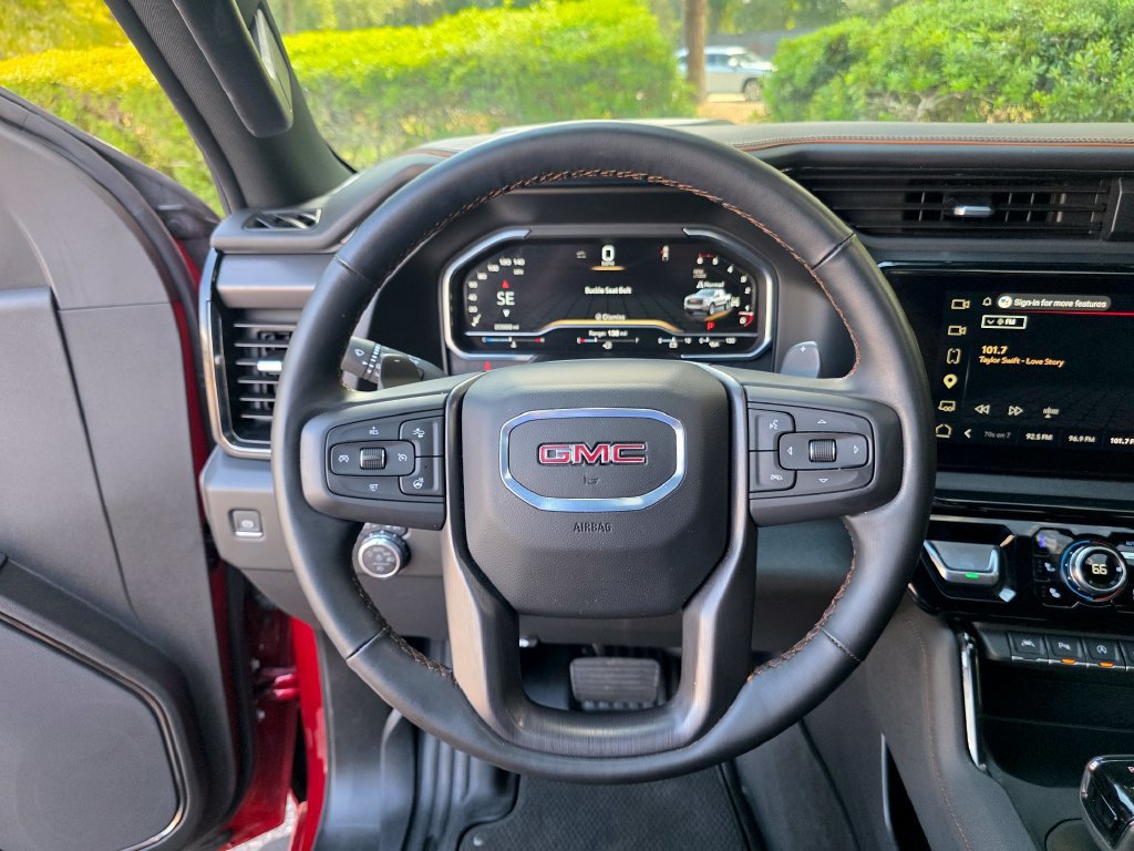 Used 2025 GMC Sierra 1500 AT4 w/ AT4 Premium Package AWD/4WD image 23