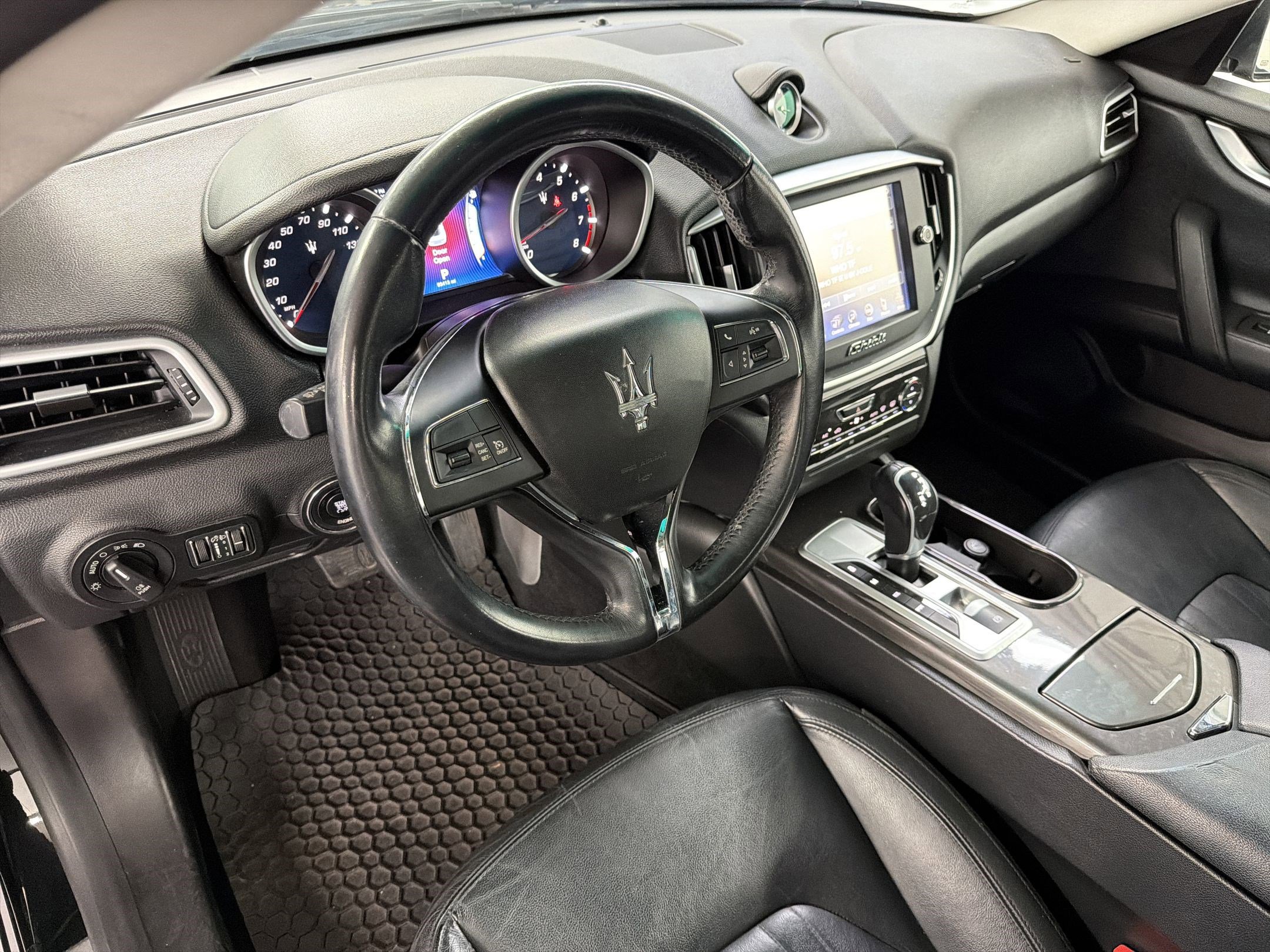 Used 2015 Maserati Ghibli image 4