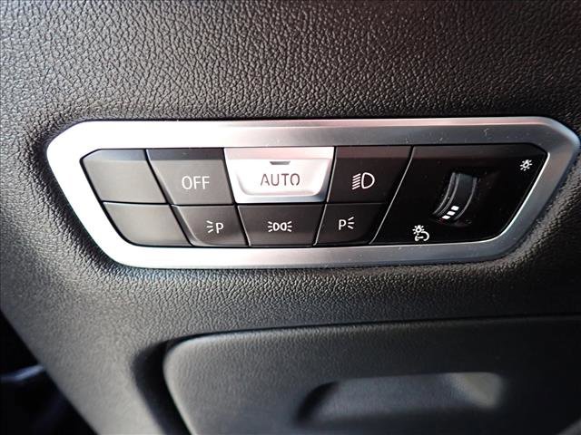 Used 2023 BMW X7 xDrive40i w/ M Sport Package AWD/4WD image 20