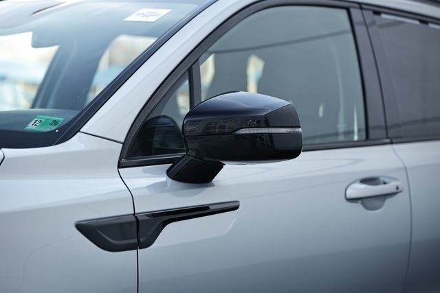 Used 2022 Kia Sorento S image 11