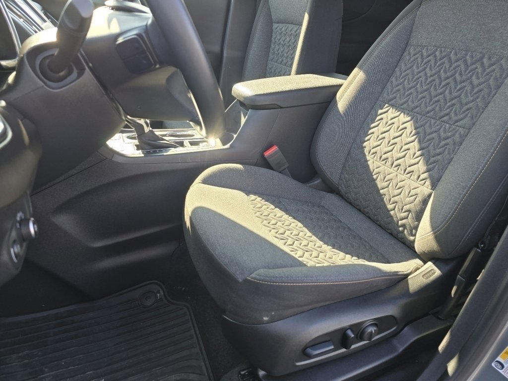 Used 2024 Chevrolet Equinox LT image 19