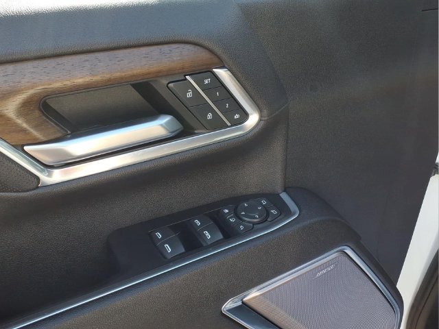 Used 2024 Chevrolet Silverado 3500 High Country w/ Technology Package AWD/4WD image 15