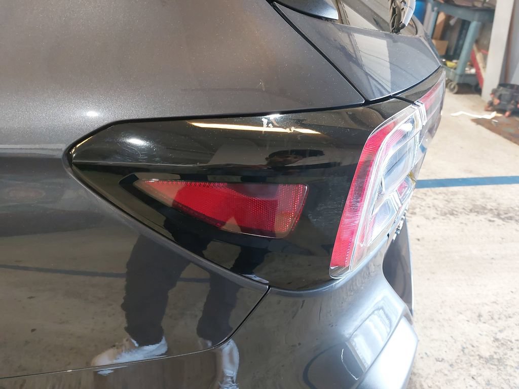 Used 2024 Subaru Outback Premium AWD/4WD image 36