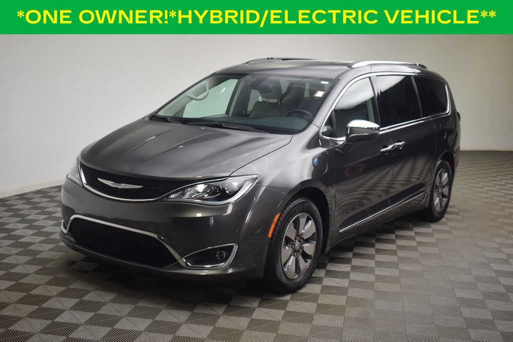 Used 2020 Chrysler Pacifica Limited FWD image 3