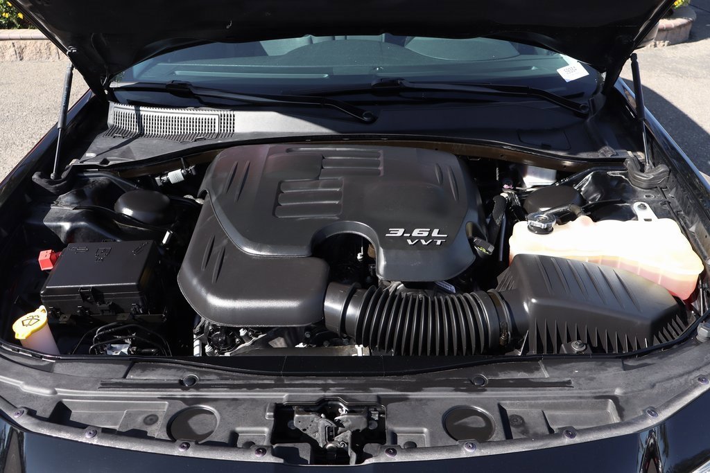 Used 2022 Chrysler 300 Touring image 11