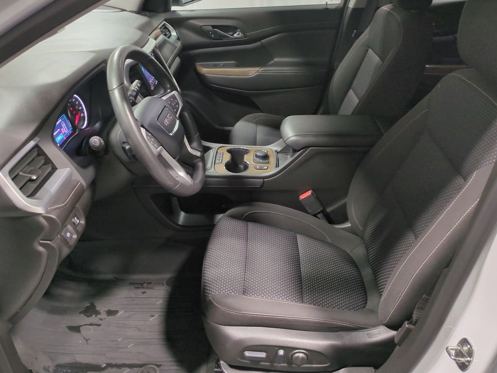 Used 2023 GMC Acadia SLE w/ Driver Convenience Package image 16