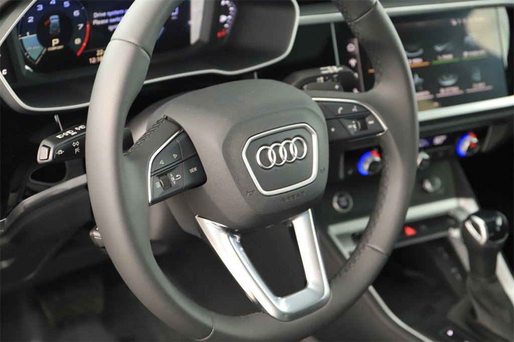 New 2025 Audi Q3 2.0T Premium image 16