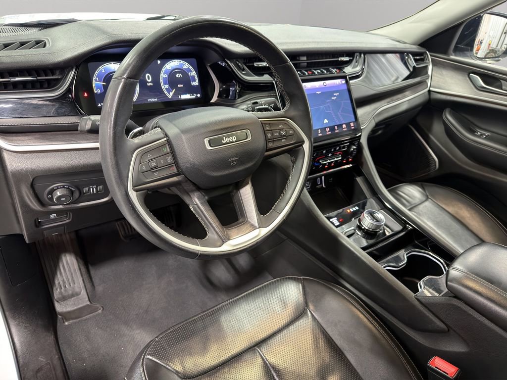 Used 2023 Jeep Grand Cherokee L Limited w/ Luxury Tech Group II image 6