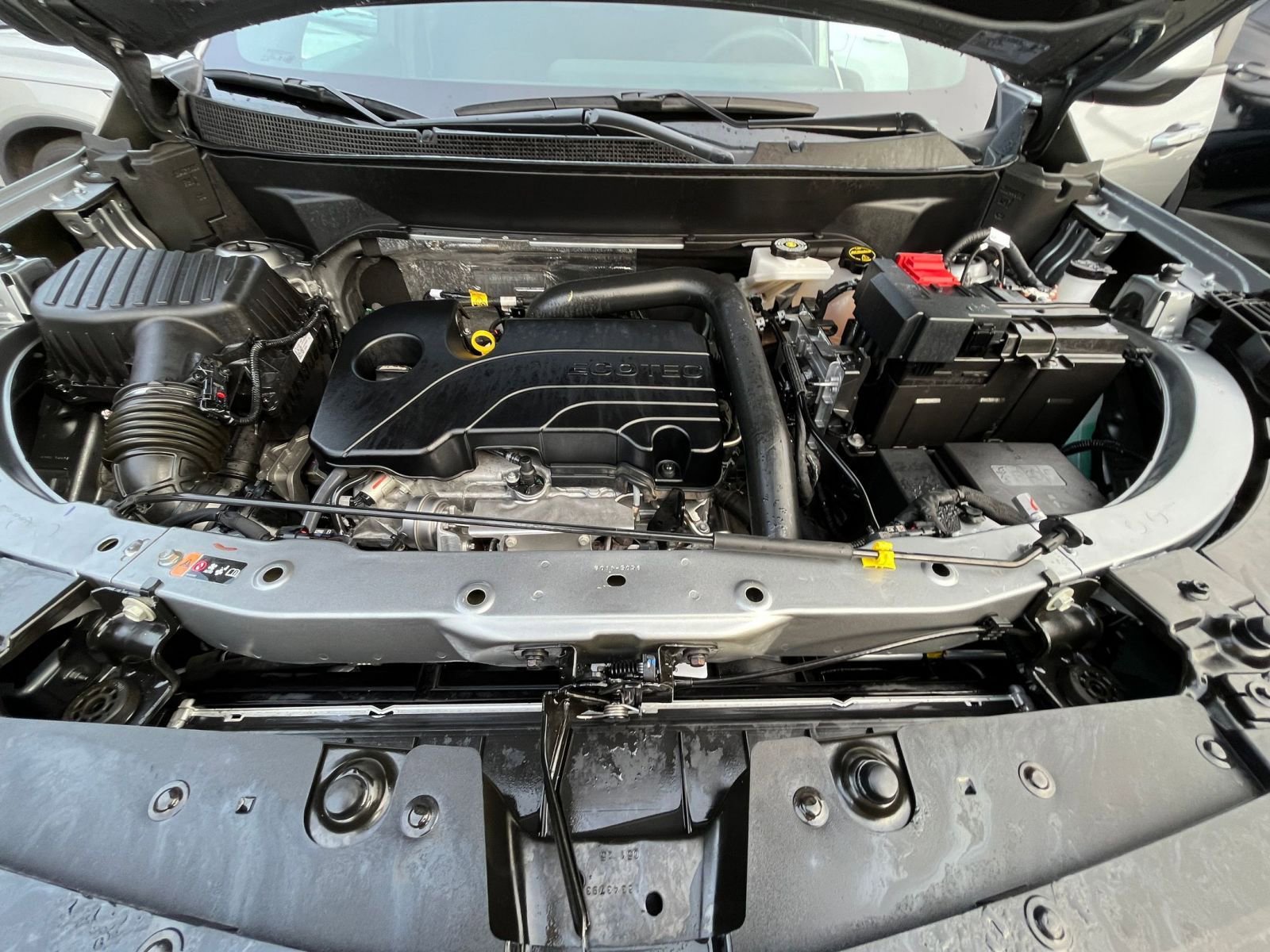 Used 2025 Chevrolet Equinox LT image 32