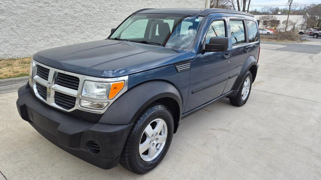 Used 2008 Dodge Nitro SXT RWD image 4