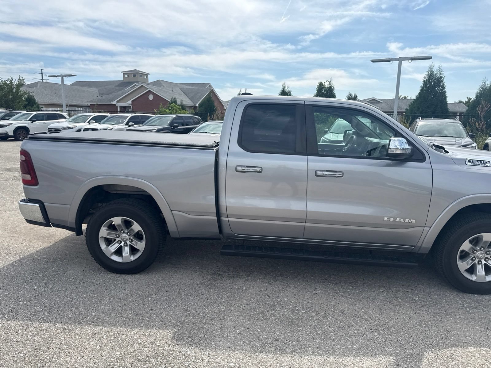 Used 2020 RAM 1500 Laramie AWD/4WD image 11