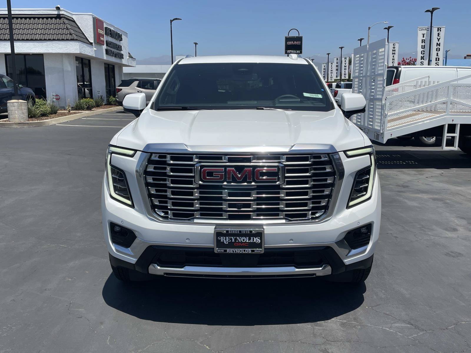 New 2026 GMC Yukon Denali AWD/4WD image 2