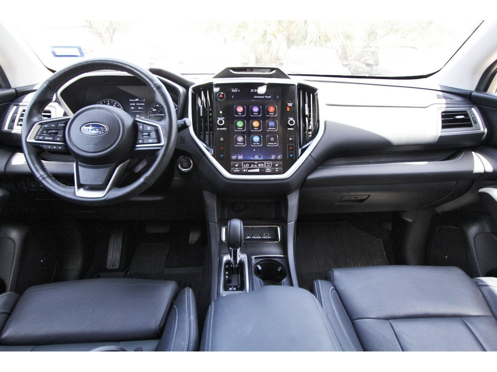 Used 2023 Subaru Ascent Limited w/ Technology Package AWD/4WD image 9