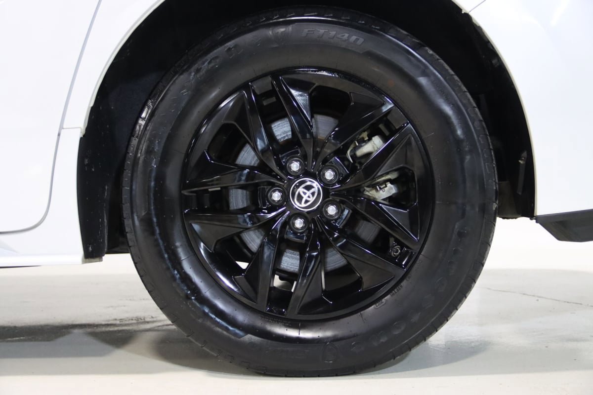 Used 2023 Toyota Sienna XLE FWD image 75