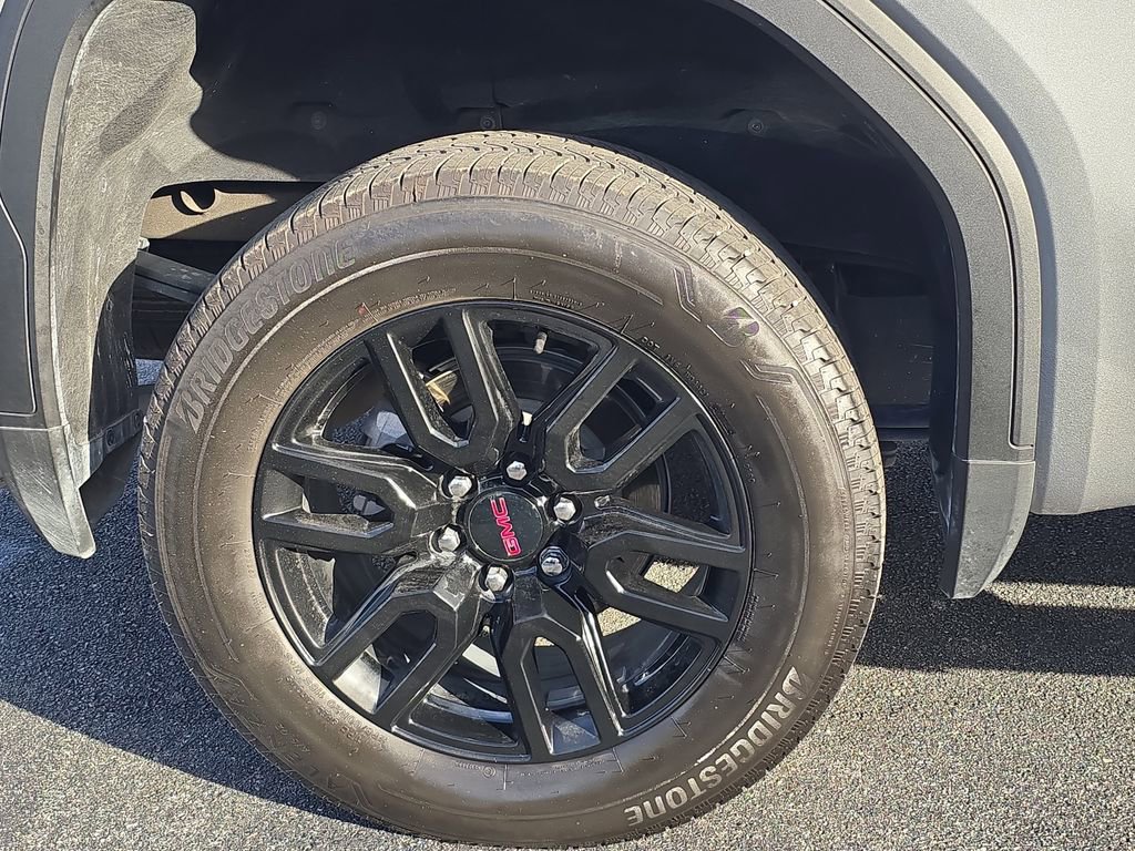 Used 2025 GMC Sierra 1500 Elevation w/ Preferred Package image 8