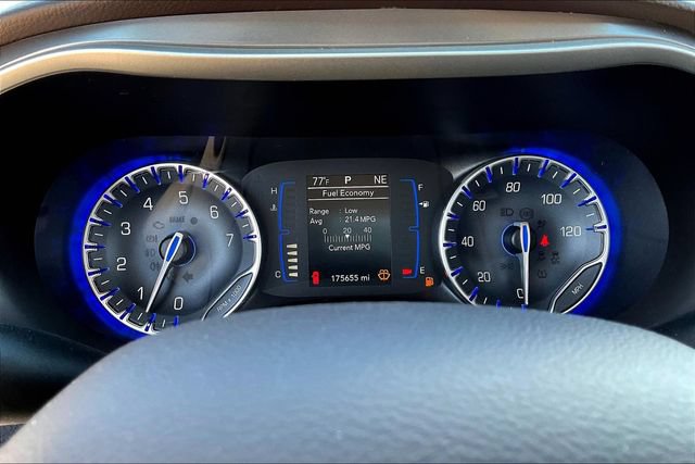 Used 2018 Chrysler Pacifica Touring-L FWD image 12