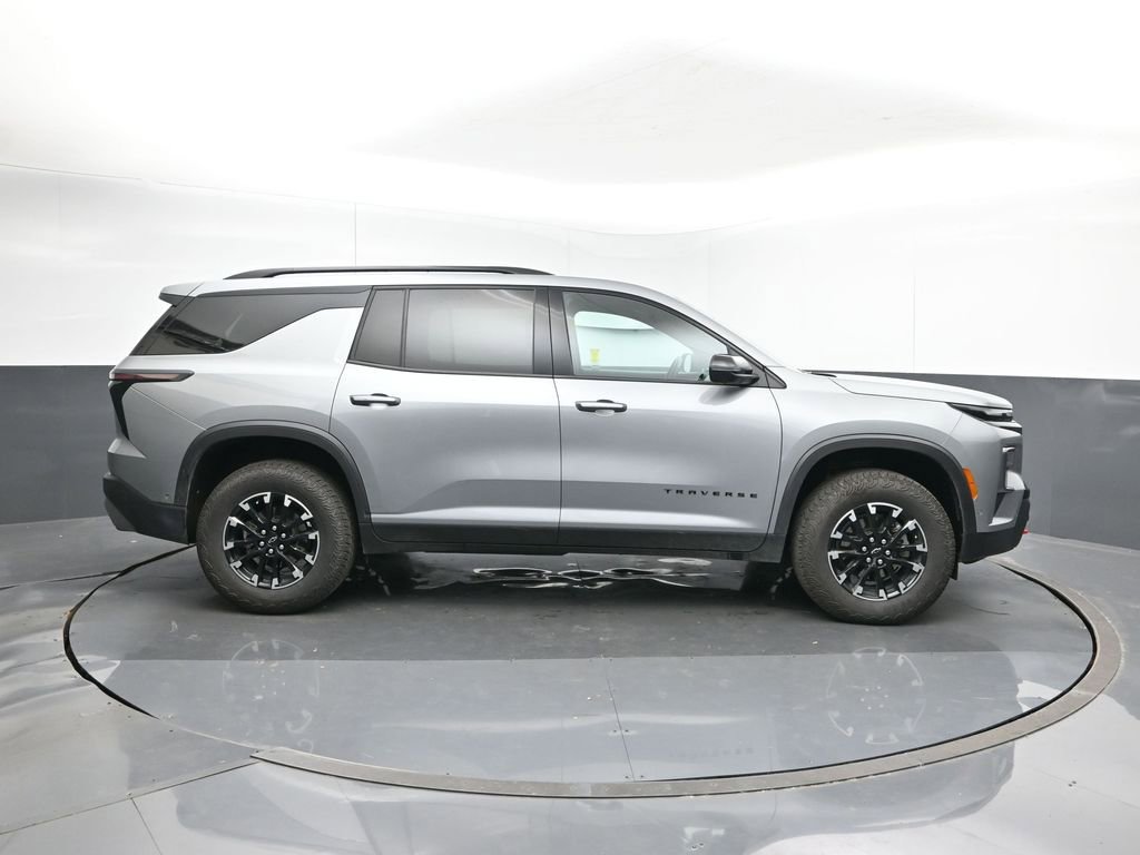 Certified 2024 Chevrolet Traverse Z71 w/ Enhanced Driving Package image 6