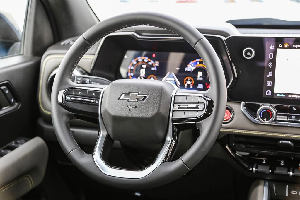 Used 2024 Chevrolet Colorado ZR2 w/ Technology Package image 17