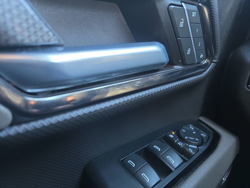 Used 2024 Chevrolet Silverado 2500 ZR2 w/ Technology Package image 23