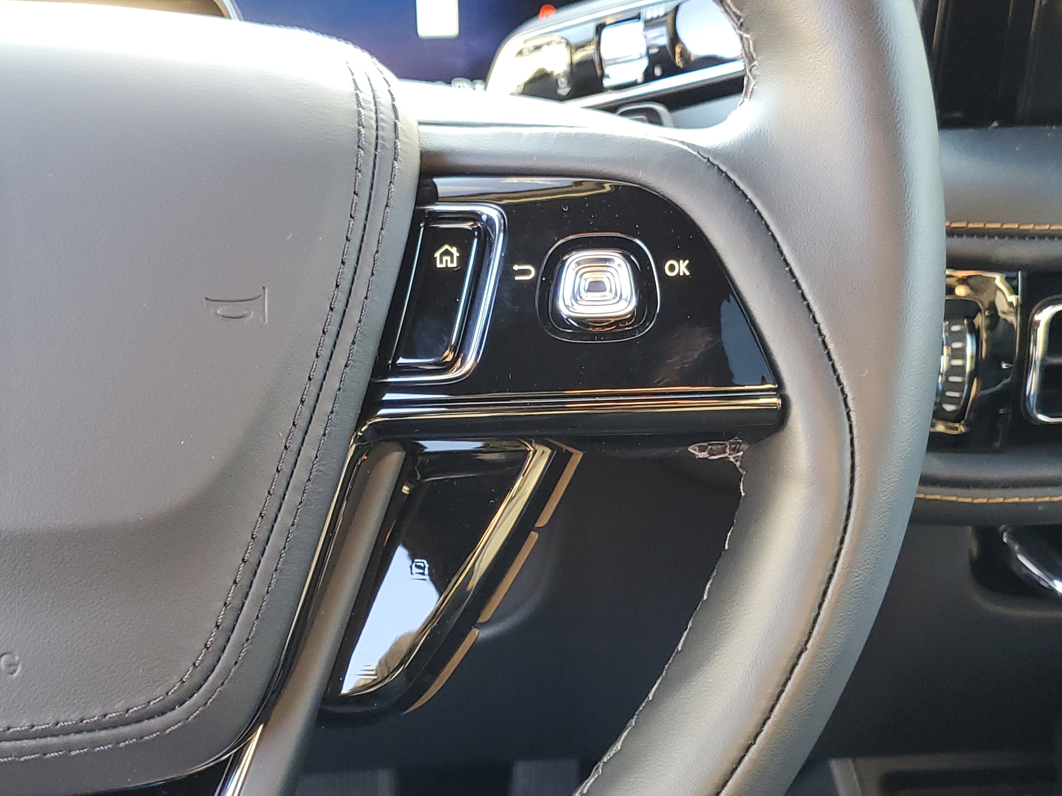 New 2025 Lincoln Aviator Black Label image 18