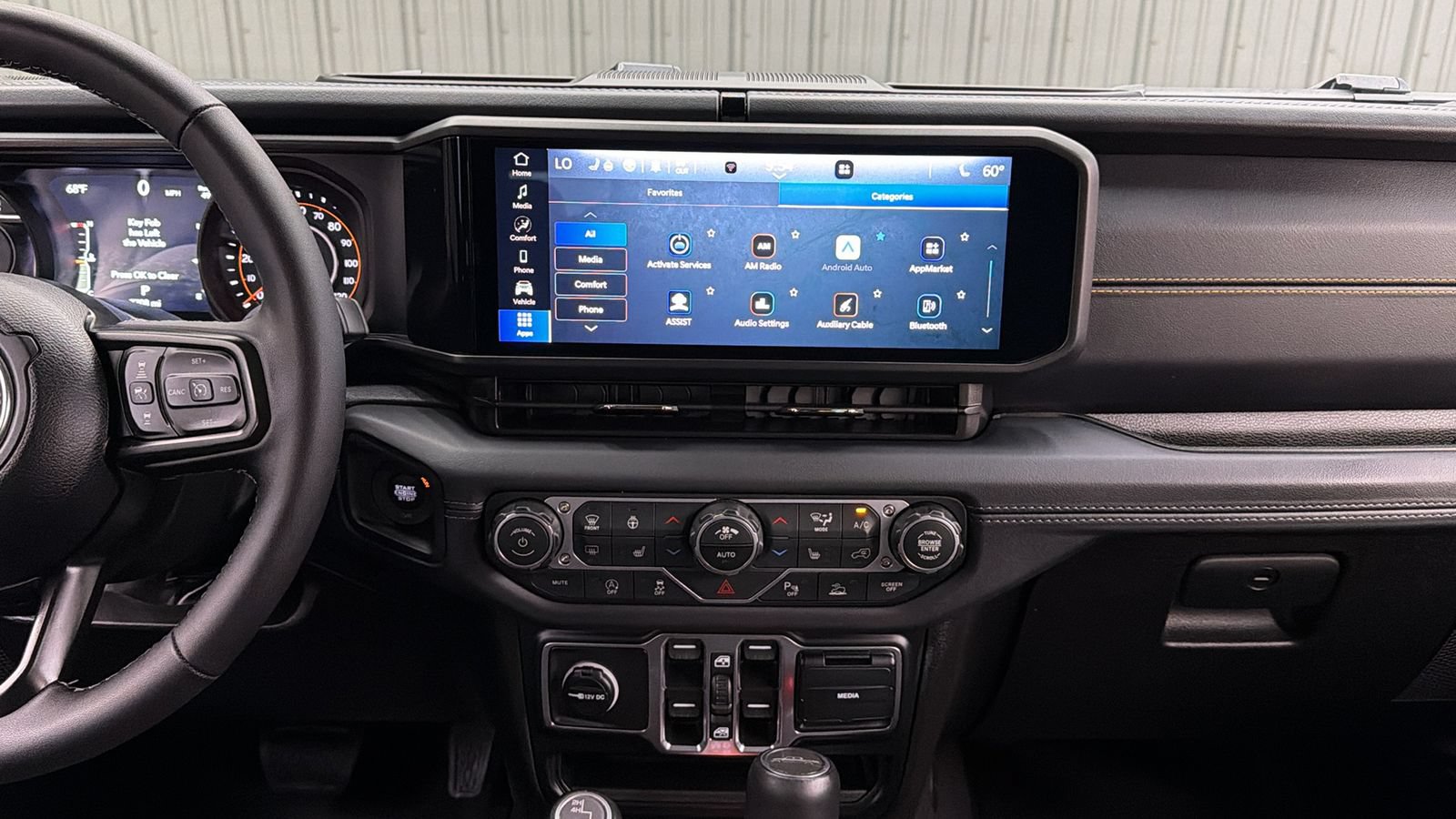 Used 2025 Jeep Gladiator Sport AWD/4WD image 26