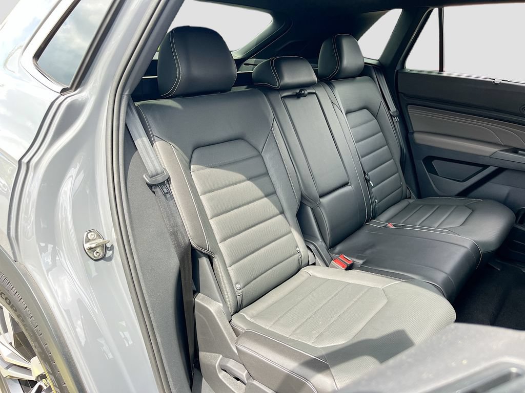 Used 2023 Volkswagen Atlas Cross Sport SEL Premium R-Line AWD/4WD image 28