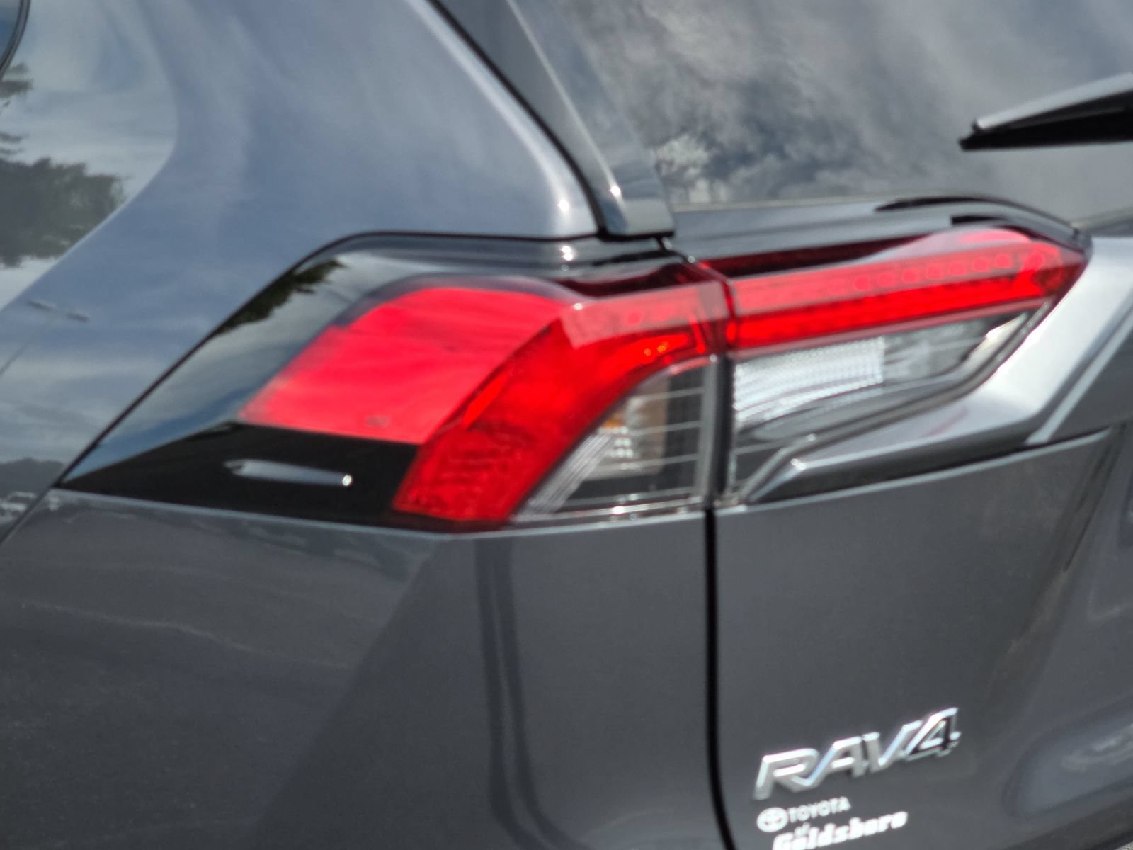 Used 2025 Toyota RAV4 XLE AWD/4WD image 32