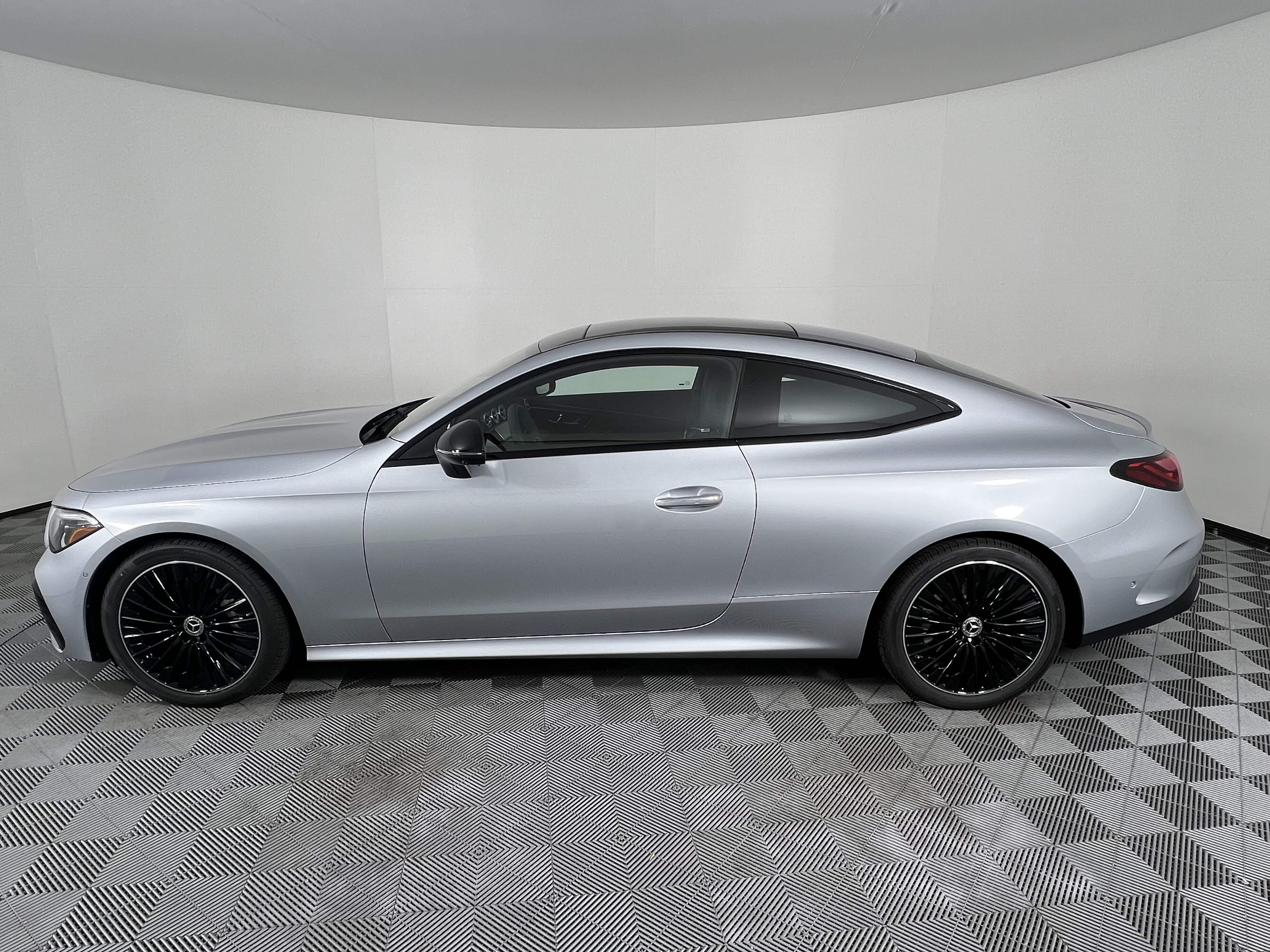 New 2026 Mercedes-Benz CLE 450 4MATIC Coupe image 9