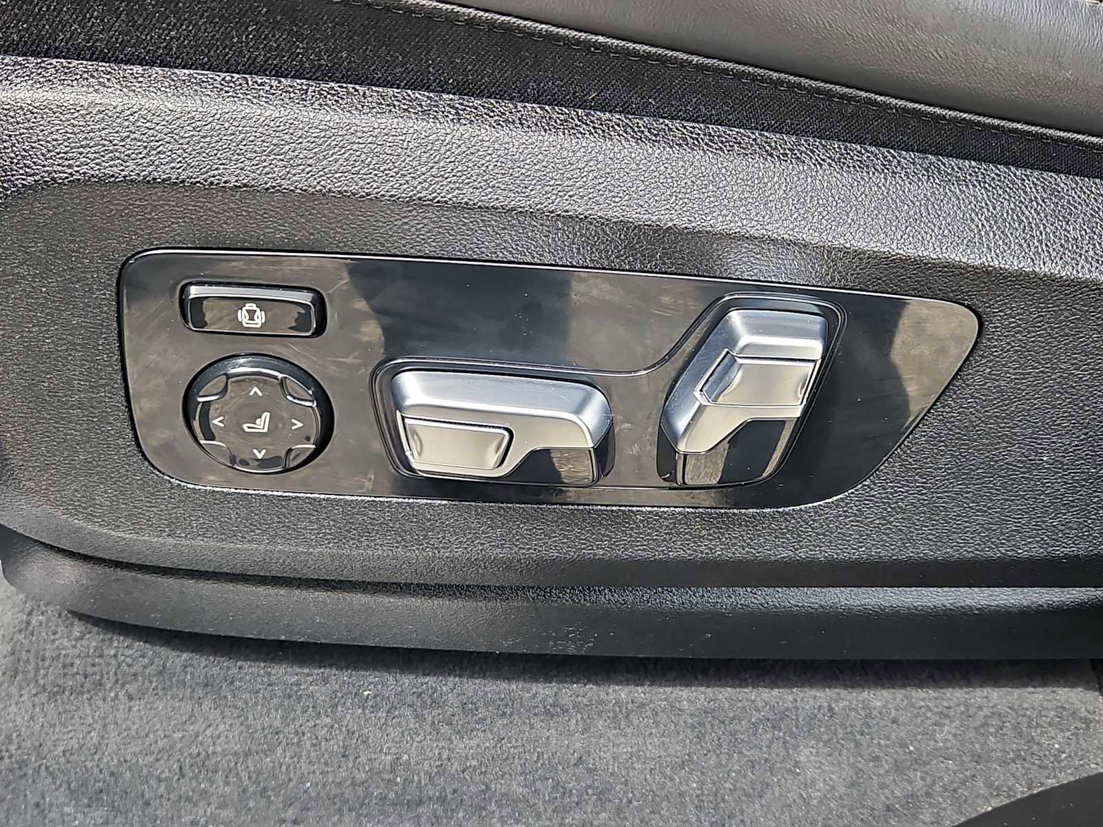 Used 2023 BMW X5 M50i w/ Executive Package AWD/4WD image 30
