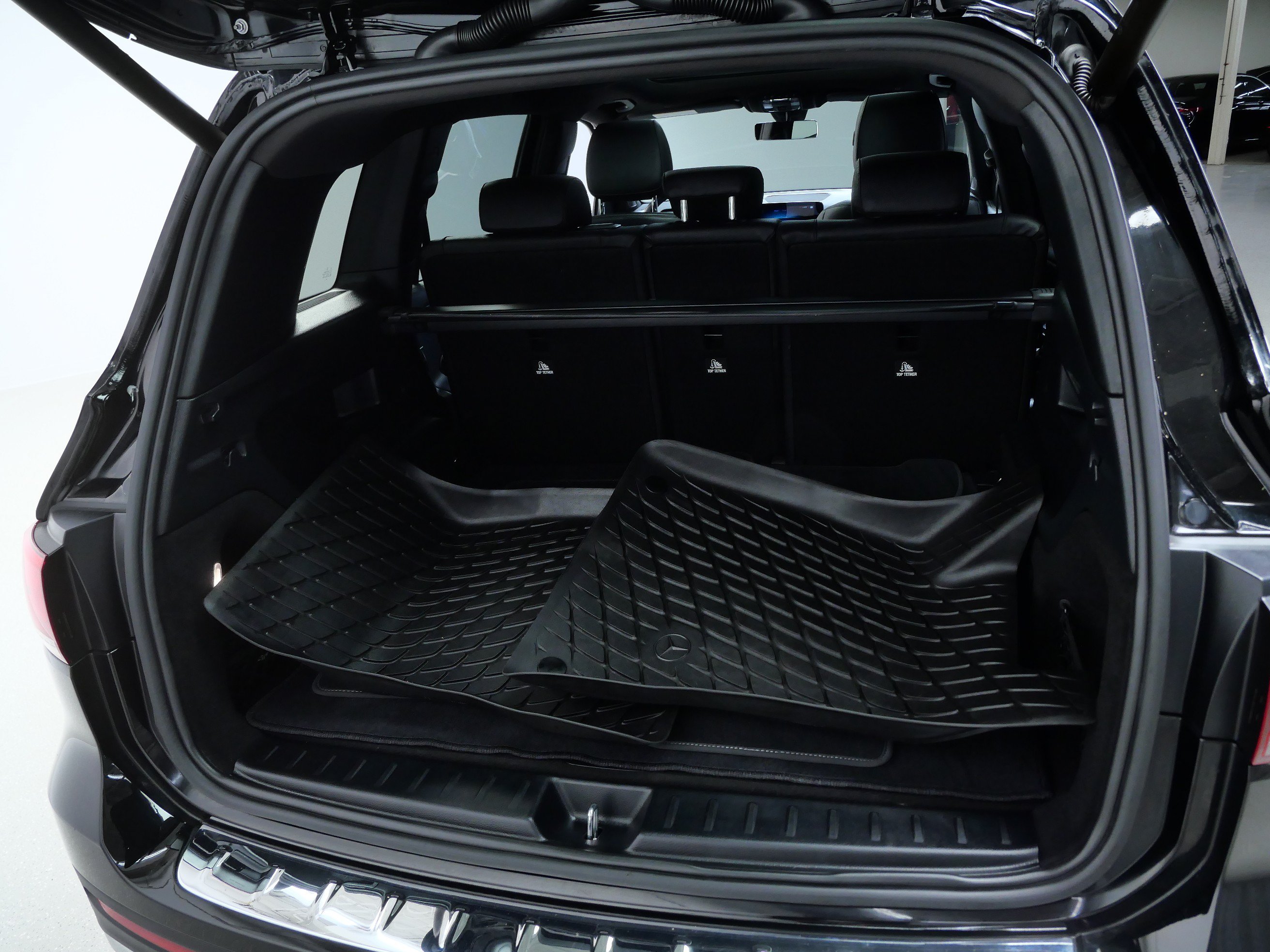 Used 2023 Mercedes-Benz GLB 250 4MATIC image 7
