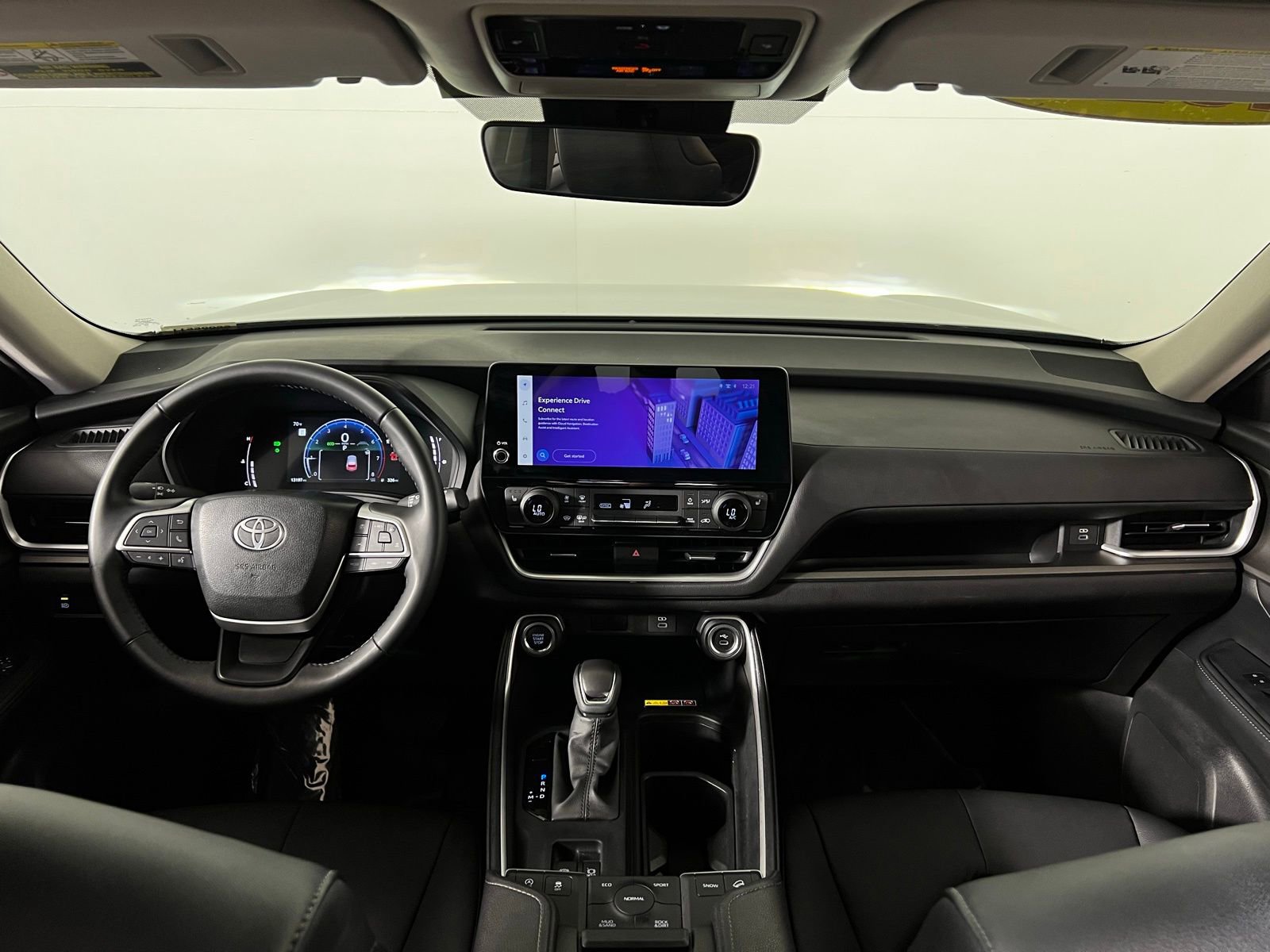 Certified 2025 Toyota Grand Highlander AWD image 25