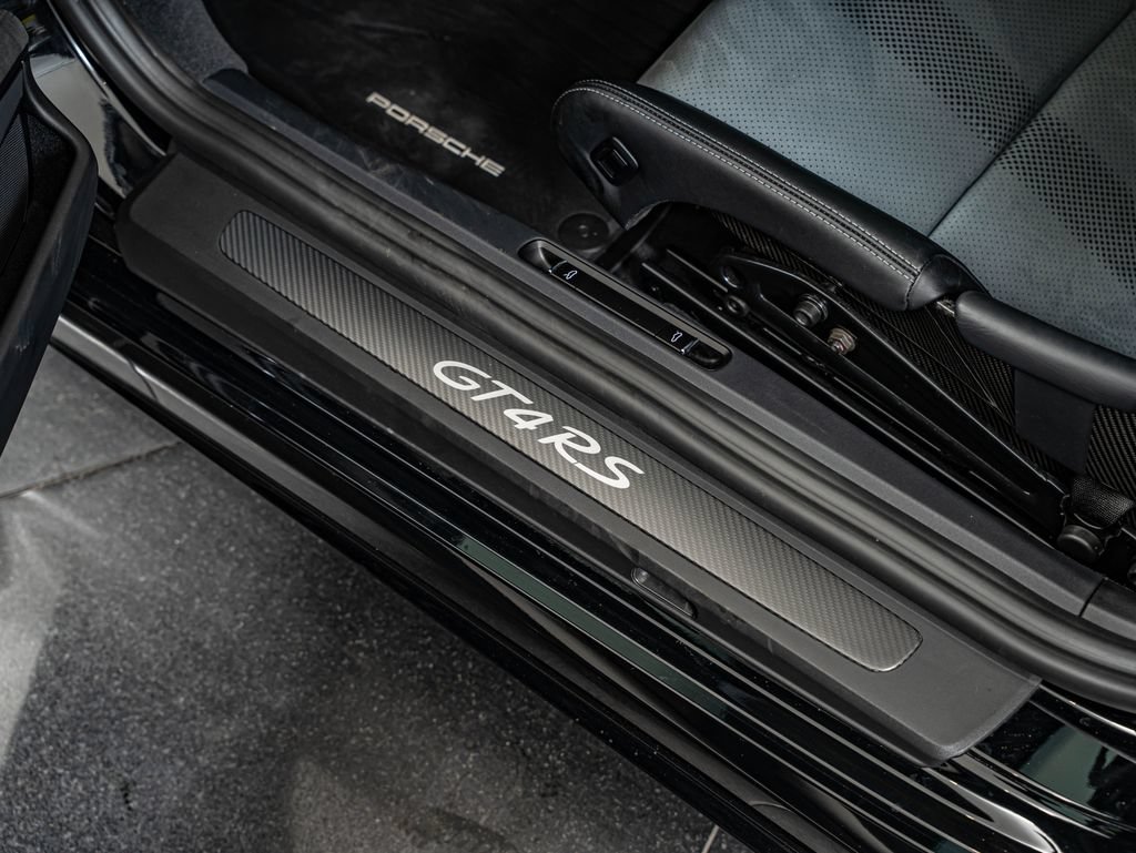 Certified 2024 Porsche 718 Cayman GT4 RS RWD image 57