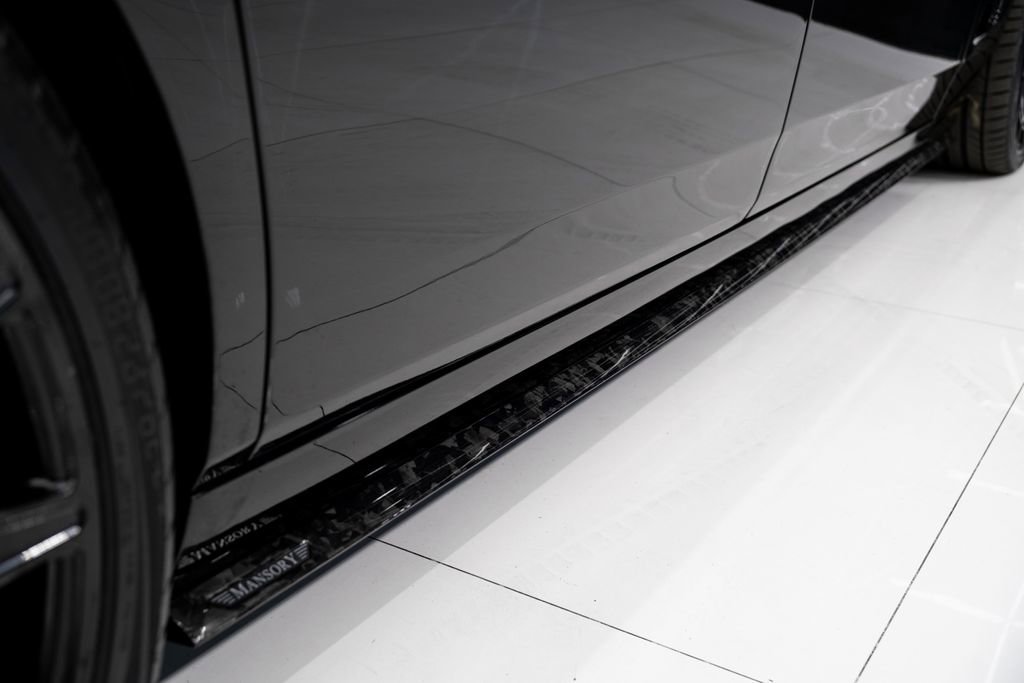 Used 2023 Rolls-Royce Phantom Sedan w/ The Phantom Package image 32