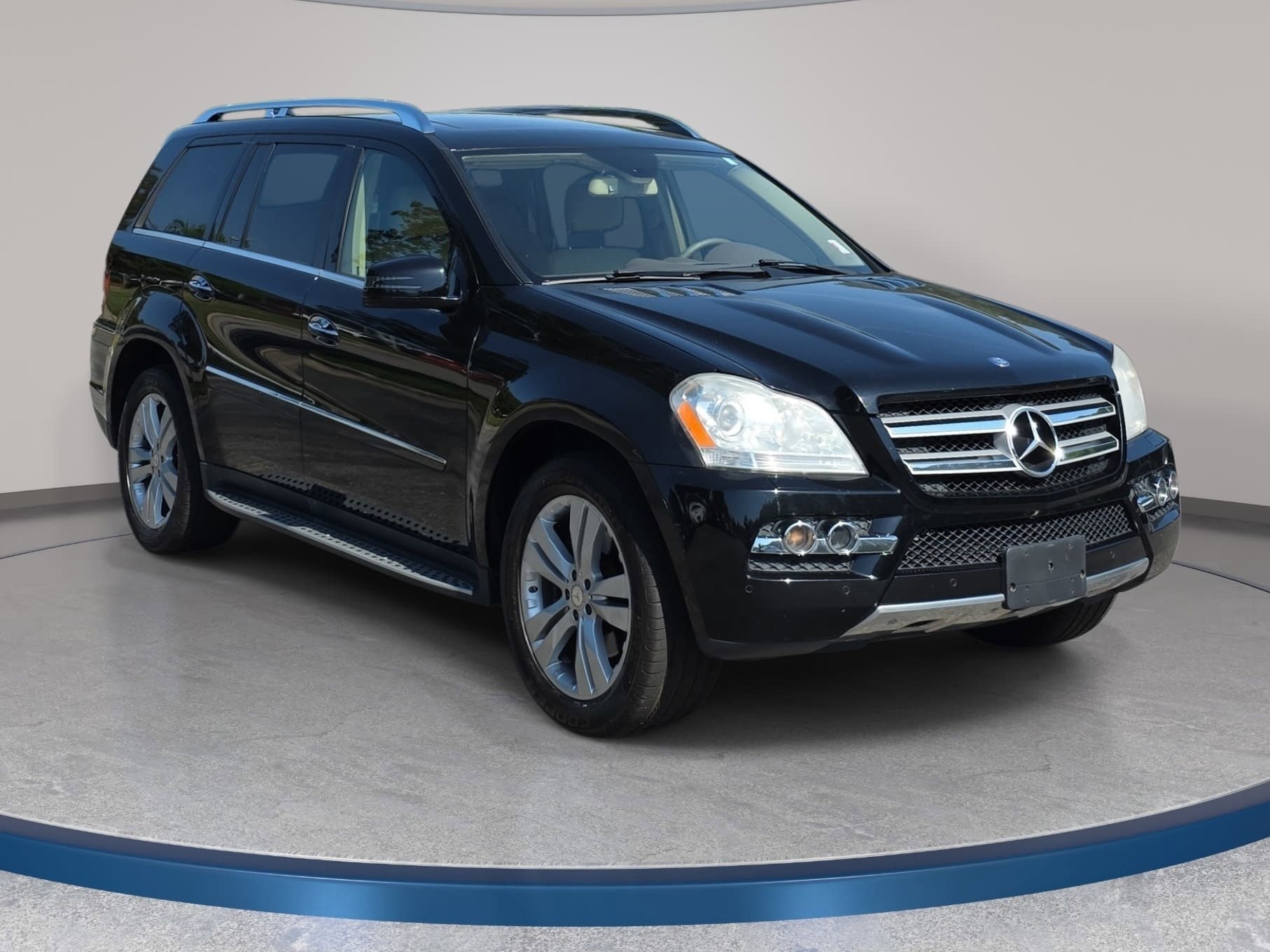 Used 2011 Mercedes-Benz GL 450 4MATIC image 3