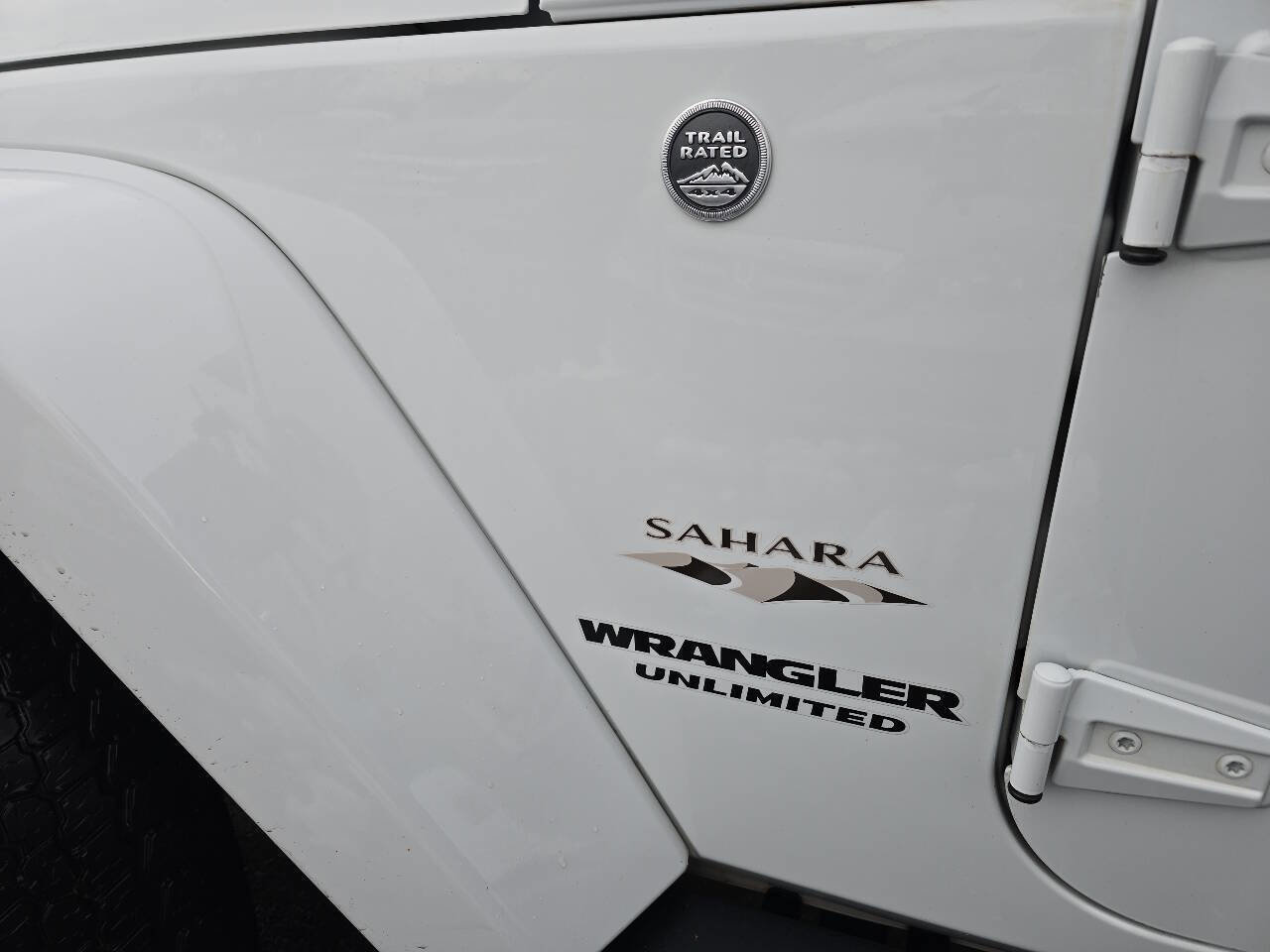 Used 2017 Jeep Wrangler Unlimited Sahara w/ Max Tow Package image 5