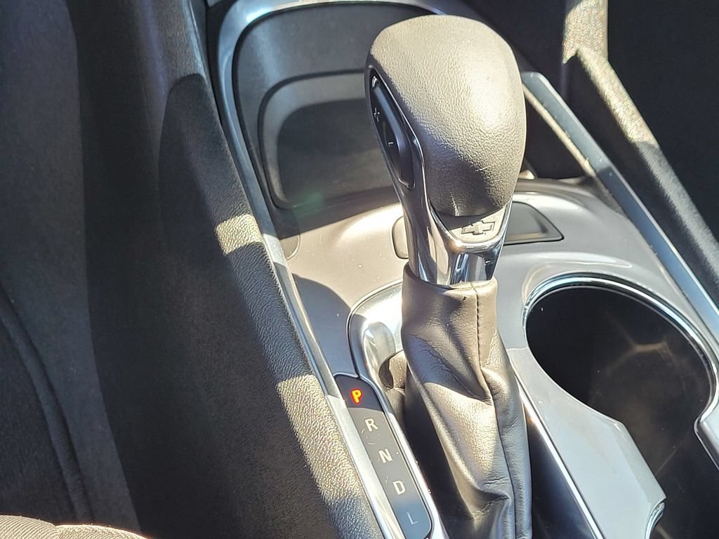 Used 2023 Chevrolet Malibu LT FWD image 17