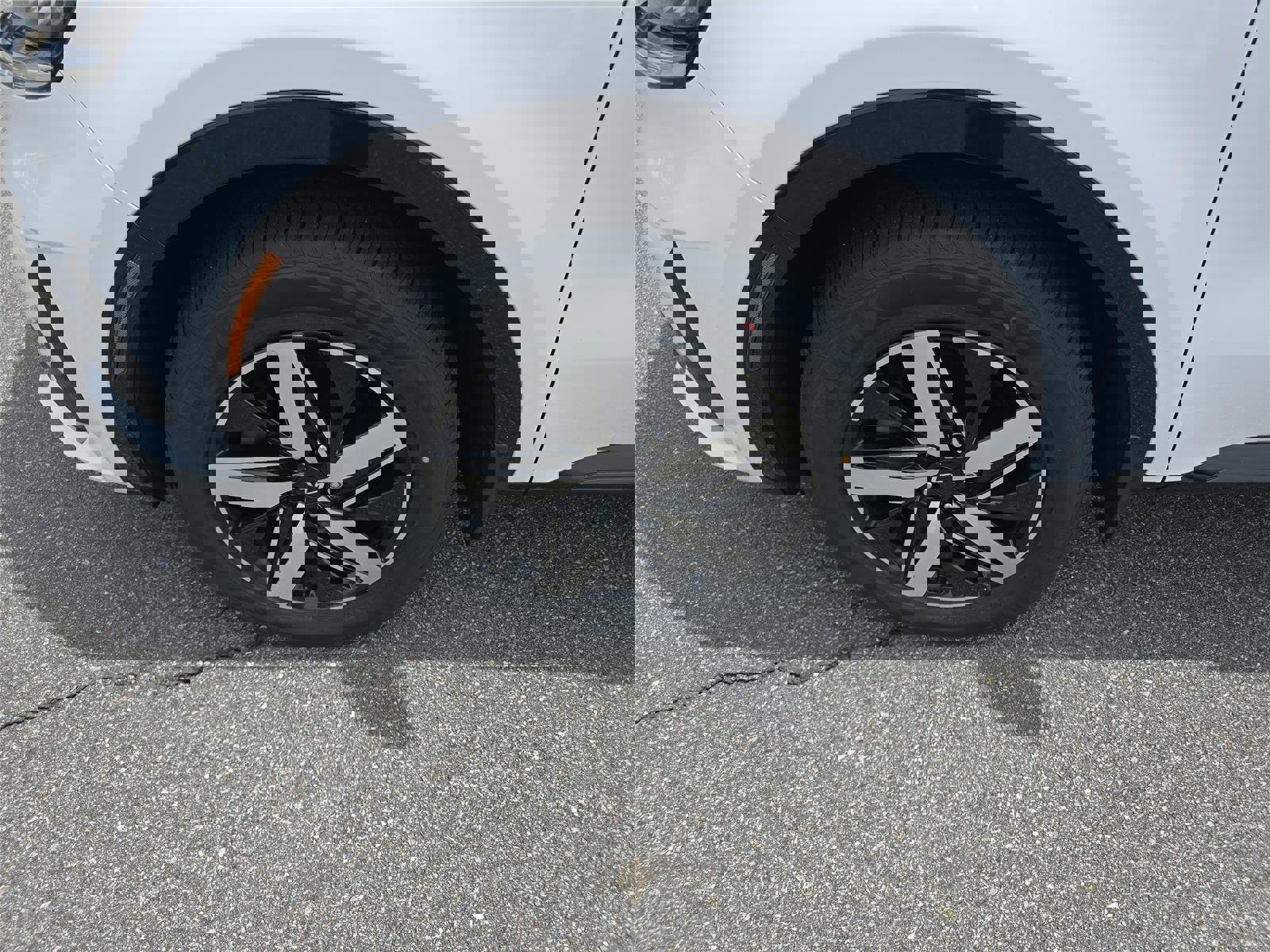 Used 2022 Kia Sorento EX w/ Panoramic Sunroof Package image 10