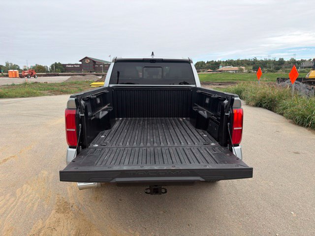 Used 2024 Toyota Tacoma Limited w/ Limited Package (LT) AWD/4WD image 7