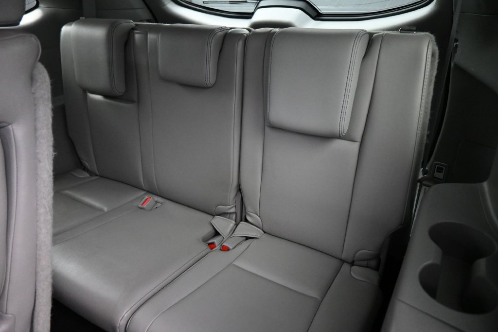 Used 2015 Toyota Highlander XLE FWD image 16