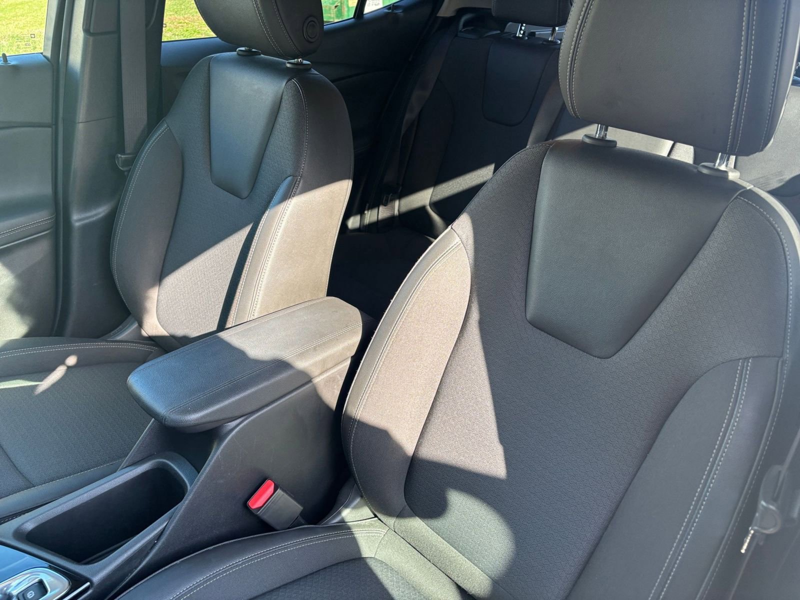 Used 2025 Buick Encore GX Preferred image 34