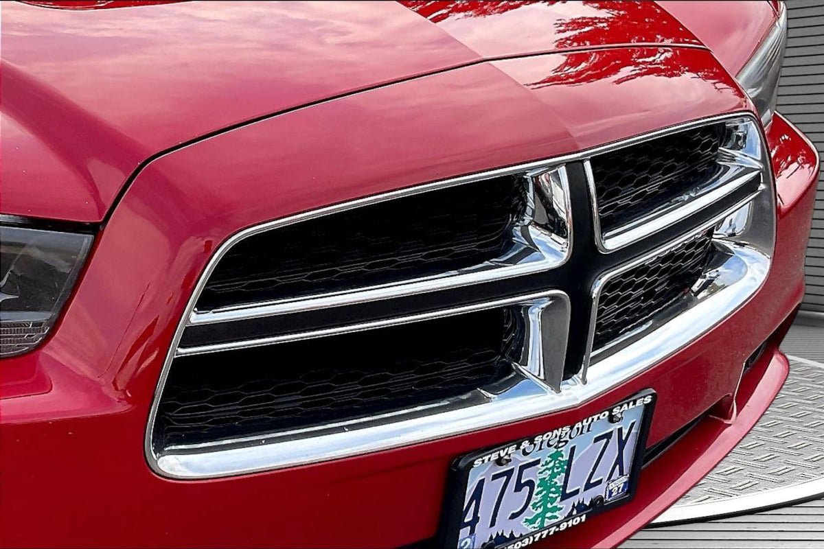 Used 2012 Dodge Charger R/T RWD image 31