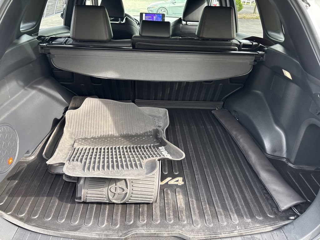 Used 2023 Toyota RAV4 XSE w/ Weather Package AWD/4WD image 16