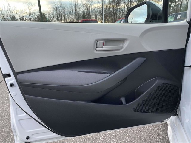 Used 2022 Toyota Corolla LE w/ LE Convenience Package image 17