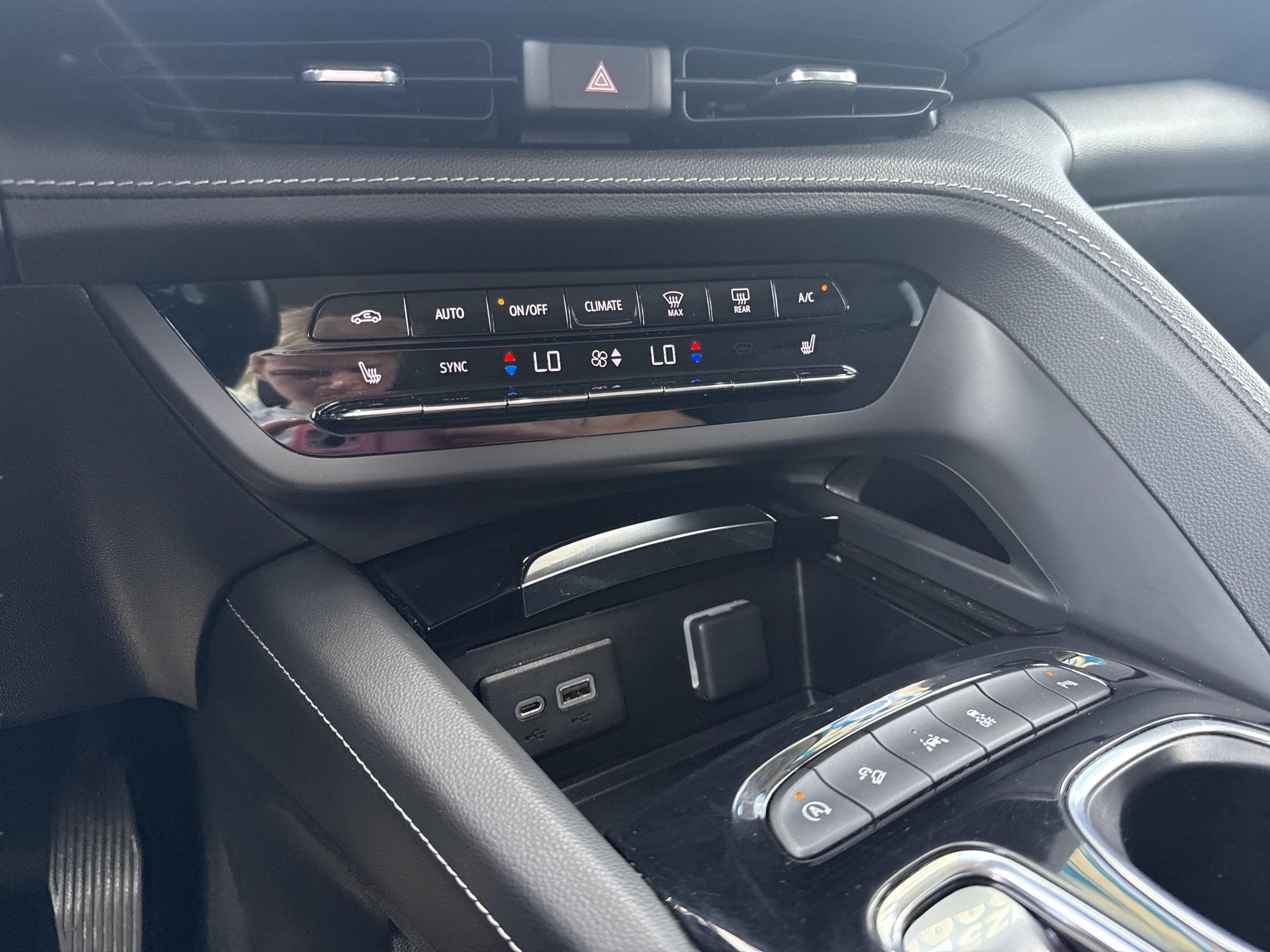 Used 2023 Buick Envision Preferred AWD/4WD image 18
