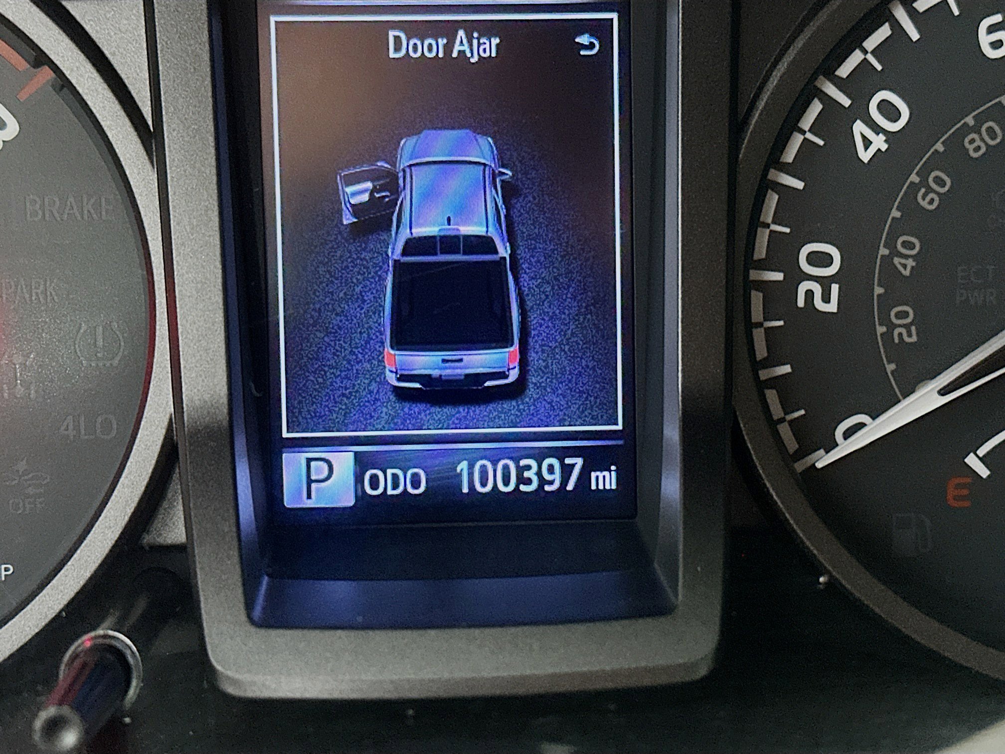 Used 2018 Toyota Tacoma TRD Sport w/ Technology Package RWD image 19