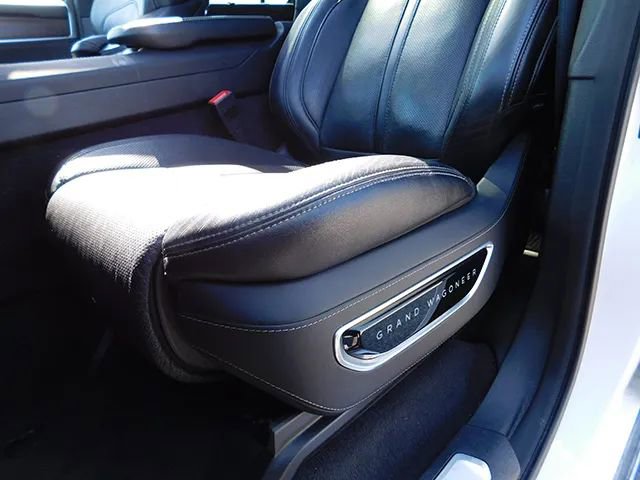 Used 2024 Jeep Grand Wagoneer L 4WD image 18