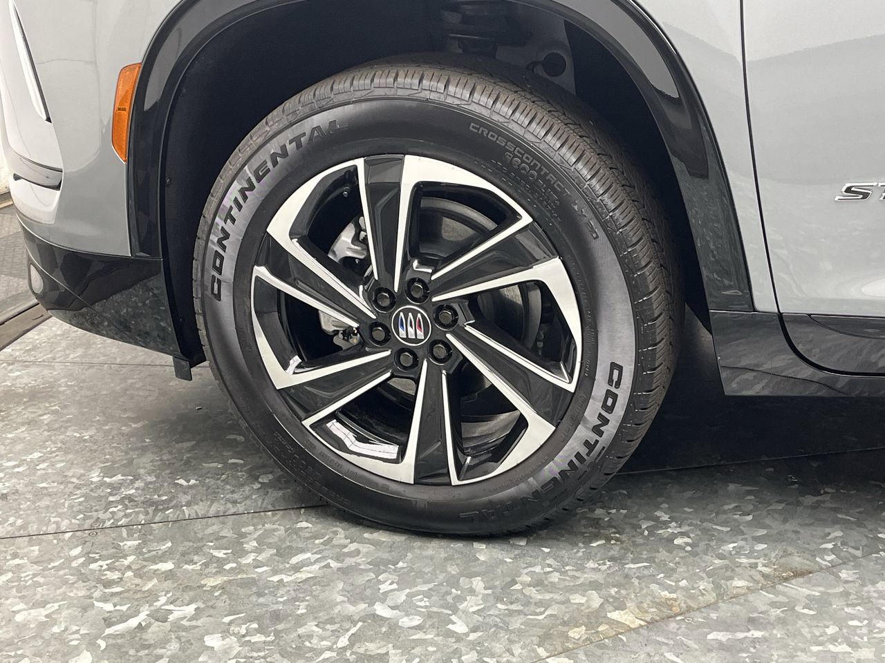 New 2026 Buick Enclave Sport Touring w/ Power Package AWD/4WD image 36
